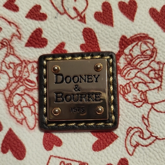 Disney Dooney & Bourke Donald and Daisy Crossbody Bag - Picture 2 of 13